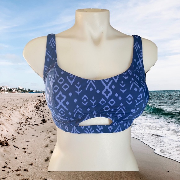 Beach Betty by Miracle Brands swim top - Picture 1 of 3